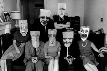 The Masked Series par Inge Morath et Saul Steinberg